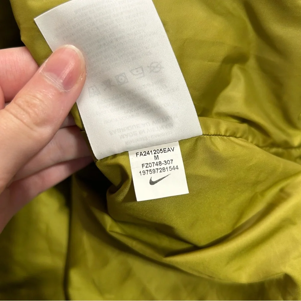 Nike Tech Woven Utility Repel Zip Up Vest Green Medium Gorpcore Outdoor Granola